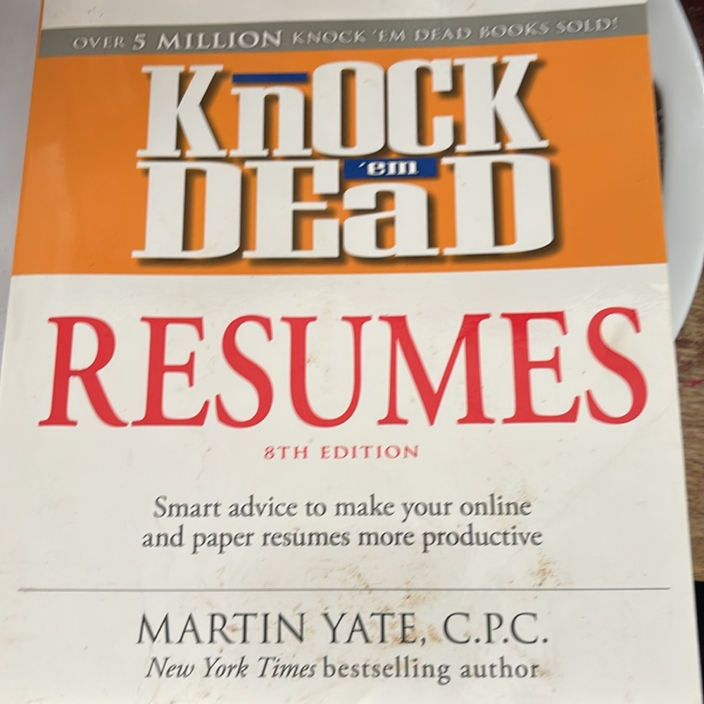 KNOCK-’em DEAD RESUMES 8th Edition Paperback Book by Martin Yate Good Condition